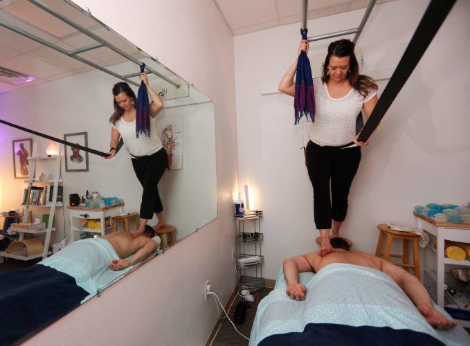 Going Deep Get Acquainted With A Walk Through Ashiatsu Massage Her Dbq